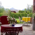 terrasse mit blick auf oistra